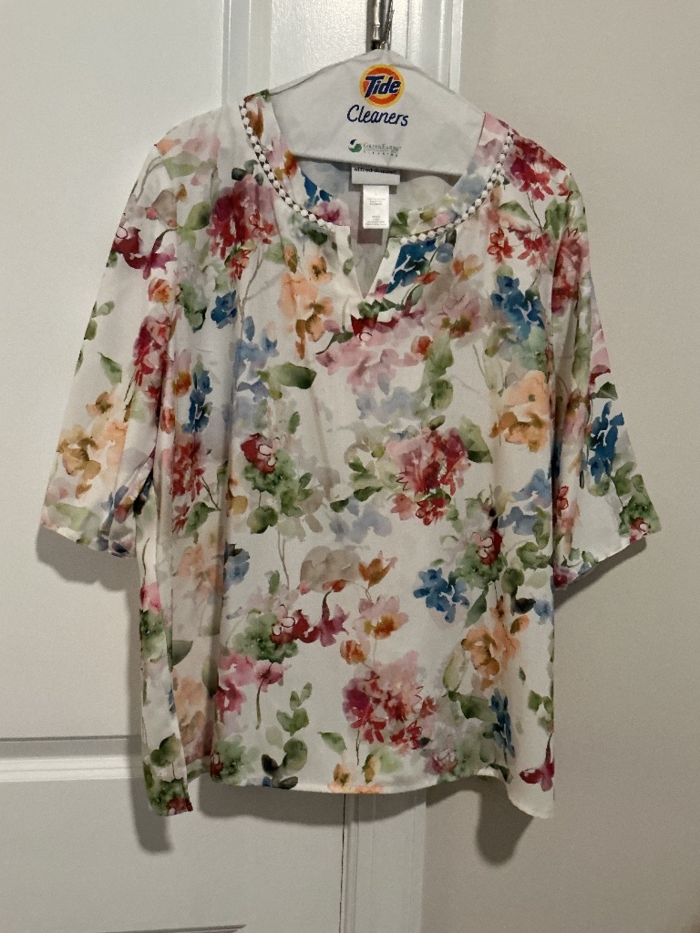 ALFRED DUNNER Floral Shirt Top Size L Polyester V Neck ShortSleeve Pink/Green